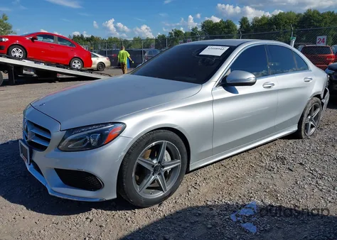 2015 Mercedes-Benz C 300 Sport 4Matic из США, поврежденный, VIN 55SWF4KB4FU034403